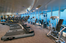 Das Fitnesscenter auf der Royal Caribbean Enchantment of the Seas