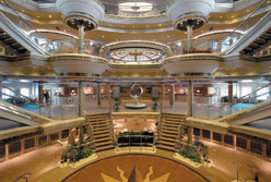 Das Atrium auf der Royal Caribbean Monarch of the Seas